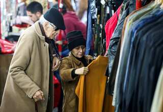 Argentinians are shifting to second-hand clothing. Here's why
