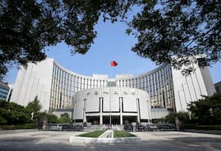 China's state banks drive yuan rally amidst dollar weakness: Report