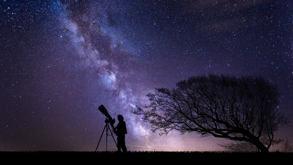 Experts say sonic boom & flash in Minnesota were not from a meteorite. Was it a UFO?
