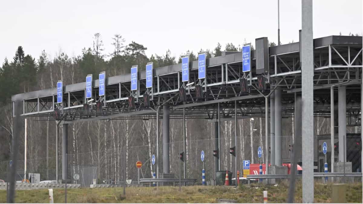 Finland to erect barriers to stop migrants it alleges Russia sent Finland to erect barriers to stop migrants it alleges Russia sent