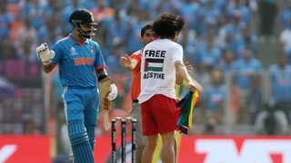 Who is the pitch invader who disrupted World Cup 2023 final between India and Australia?