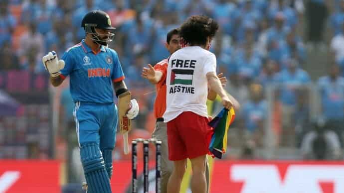 Who is the pitch invader who disrupted World Cup 2023 final between India and Australia?