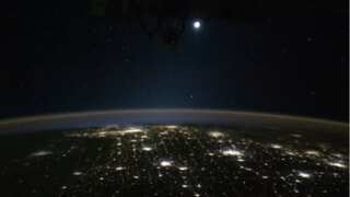 NASA posts beautiful picture of Earth's 'airglow'