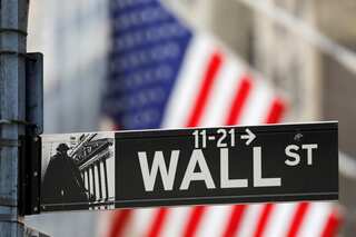 Tech sell-off deepens as cybersecurity outage hits Wall Street