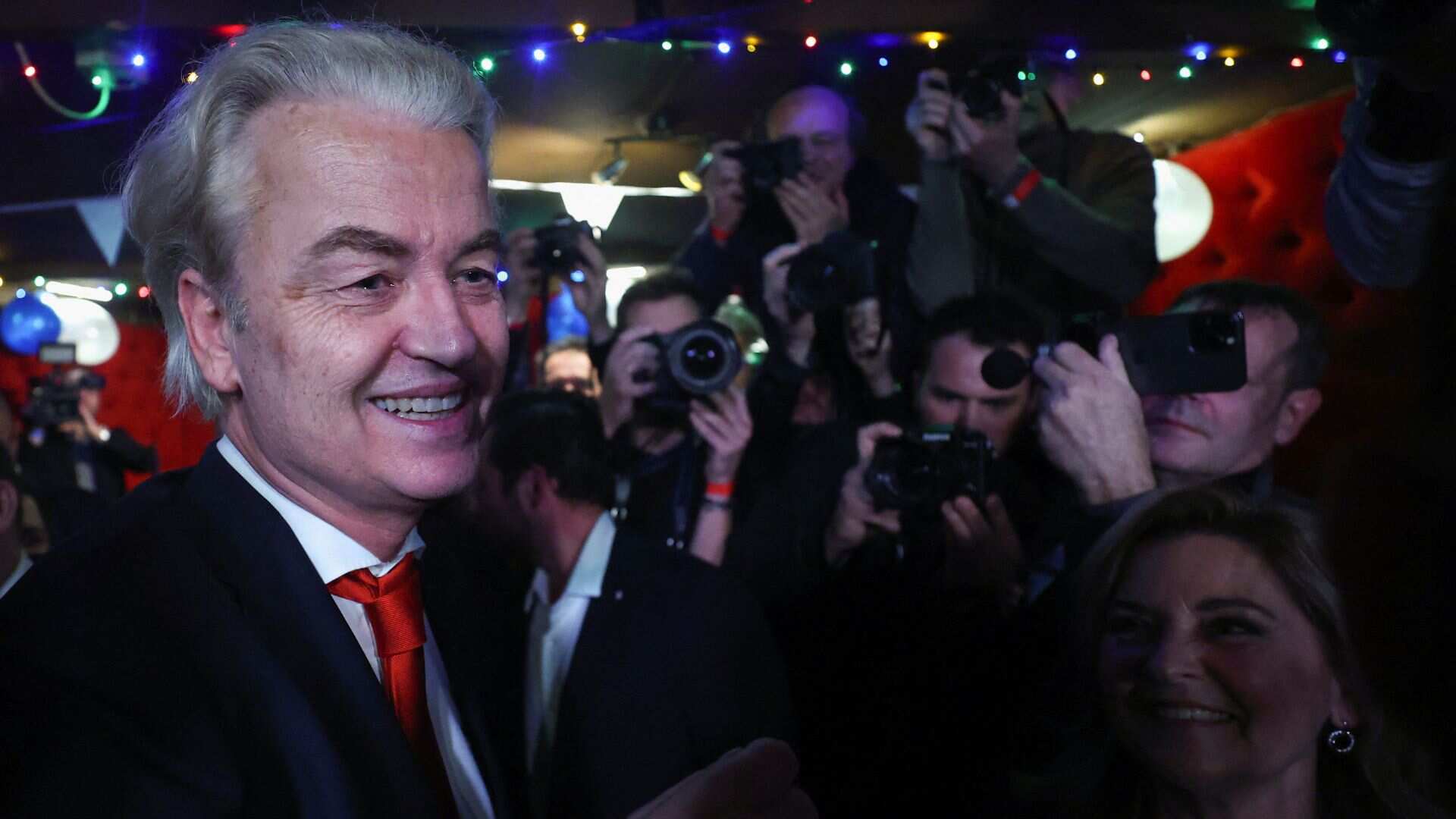Far-right's Wilders seeks to form Dutch govt after shock election win Far-right's Wilders seeks to form Dutch govt after shock election win