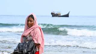 Hundreds of Rohingya refugees set sail from Bangladesh