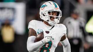WATCH | Jevon Holland scores pick-six for Miami Dolphins on New York Jets' Hail Mary attempt