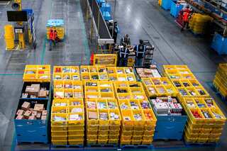 Record-breaking Cyber Monday: Americans spend $12.4 bn amid economic headwinds