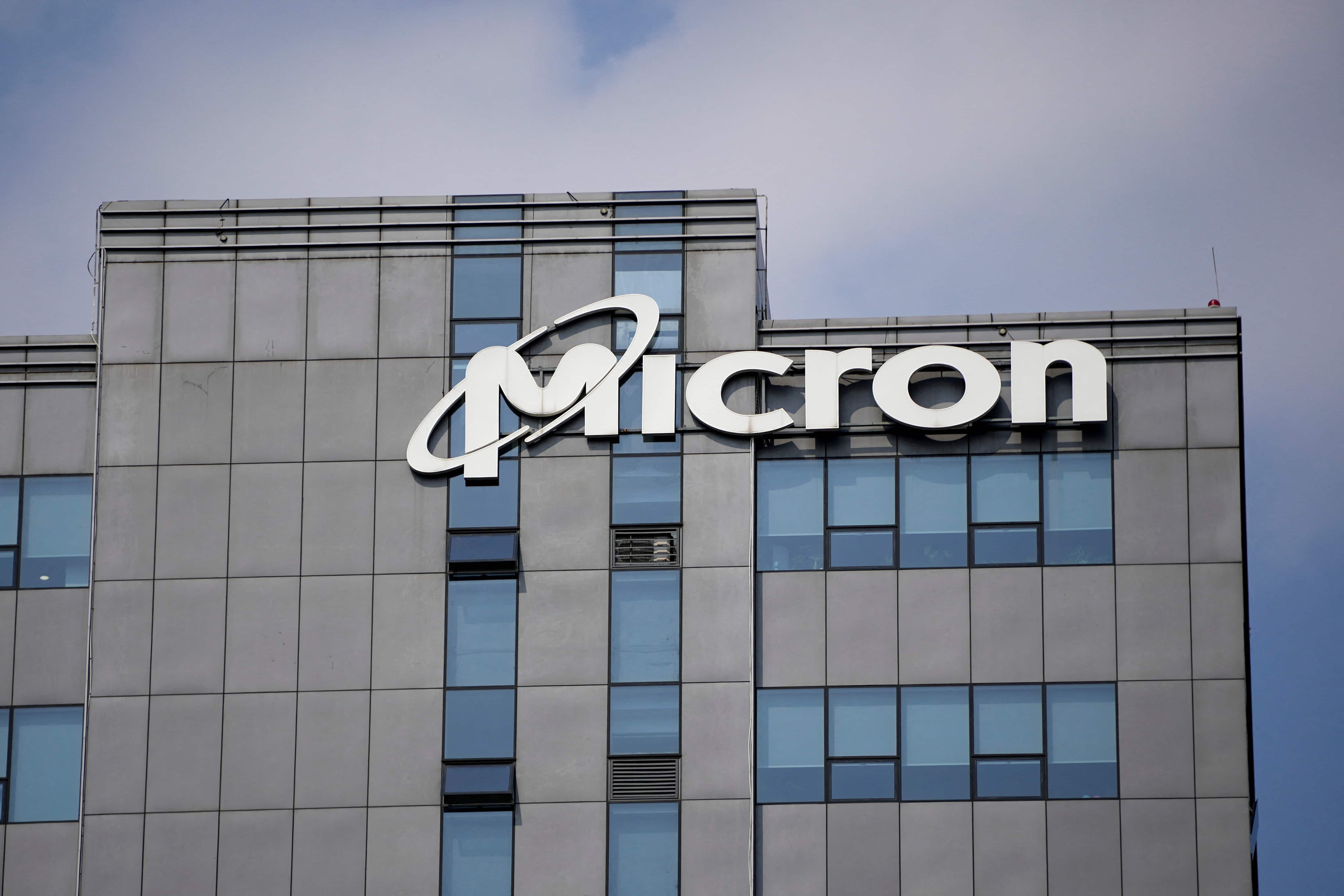 US chip maker Micron stock dips despite upbeat earnings forecast US chip maker Micron stock dips despite upbeat earnings forecast