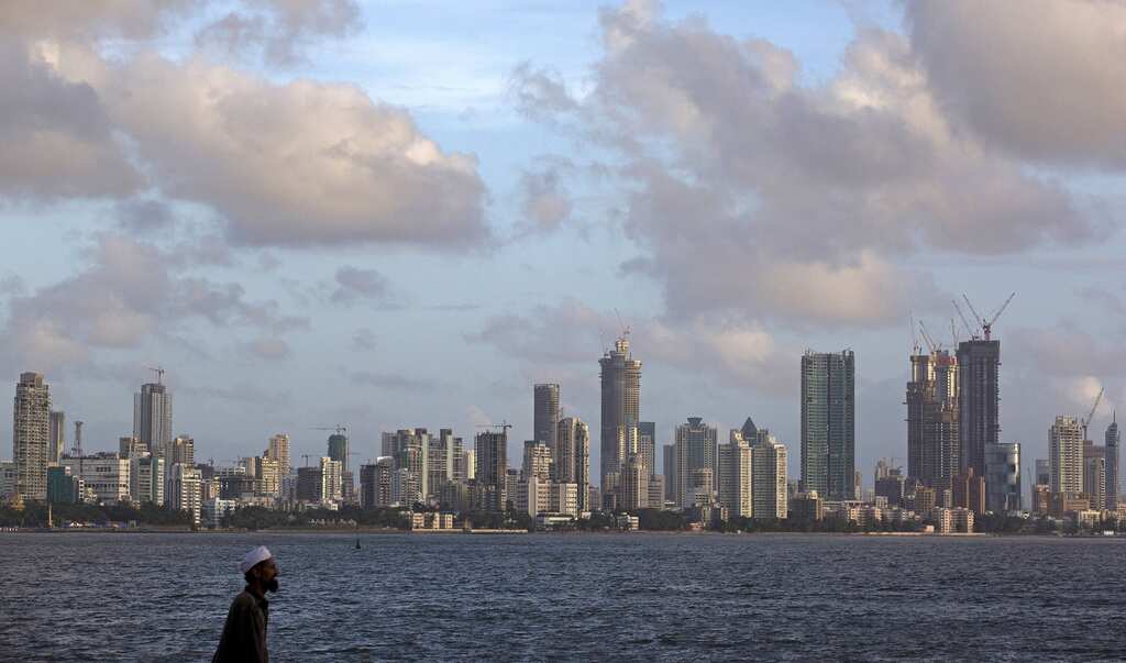 India's economic growth surpasses expectations, maintains fastest-growing major economy status