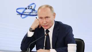 Putin appeals to Russian women to give birth to '8 or more' children