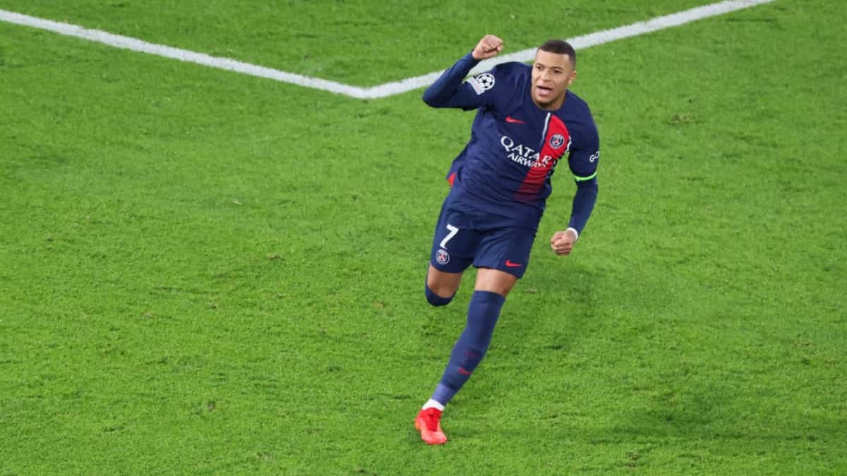 I would like Kylian Mbappe to win Ballon d’Or with PSG: Ronaldinho