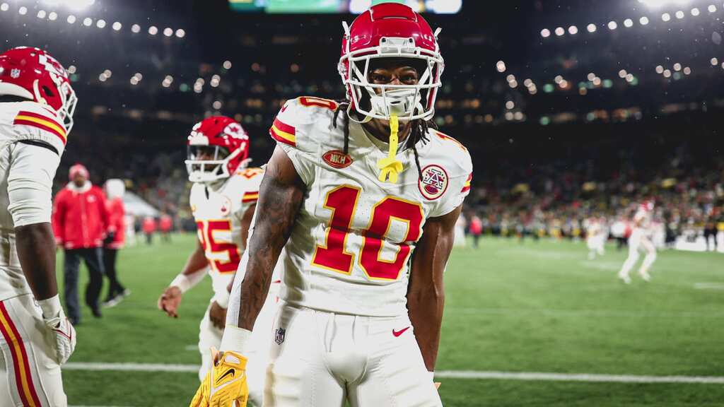 WATCH | Chiefs RB Isiah Pacheco punches Packers CB Keisean Nixon, gets ejected