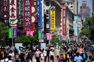 China's visa-free initiative sparks surge in tourism: Report