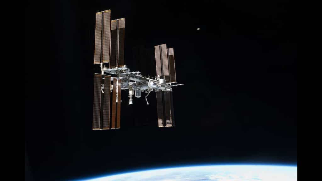 A cure for blindness developed in space? That might soon become true