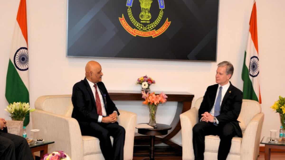 FBI director meets CBI chief amid US allegations against India over alleged Pannun 'murder plot' FBI director meets CBI chief amid US allegations against India over alleged Pannun 'murder plot'