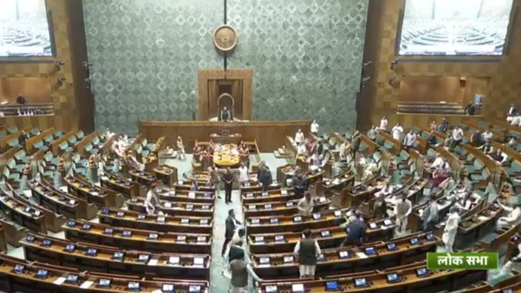 Canisters in shoes, raising of slogans: Eyewitnesses recall how intruders attacked Indian Parliament