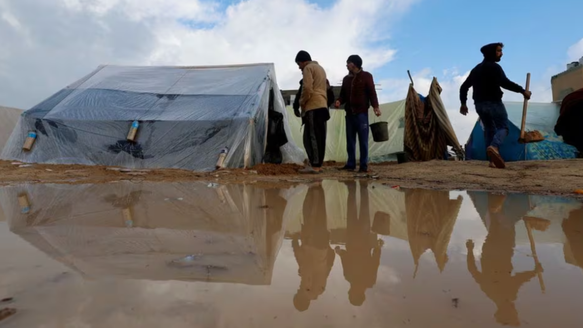 After food shortage, Palestinians in Gaza hit by heavy winter rains - World News