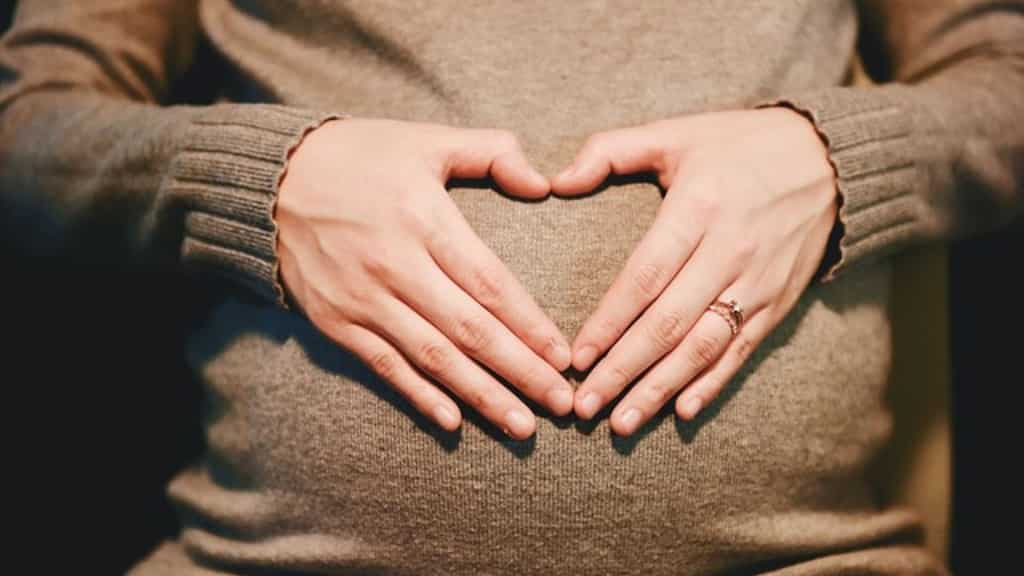 US fertility doctor accused of covertly impregnating patient with his own sperm
