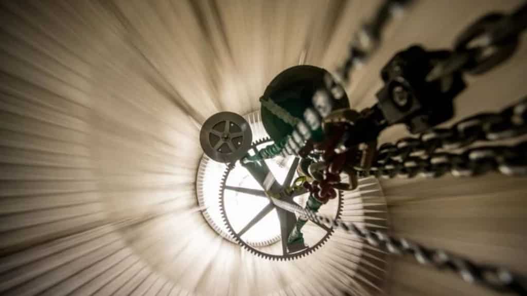 Amazon tycoon Jeff Bezos commits $42 million to Danny Hillis' visionary 10,000-year clock