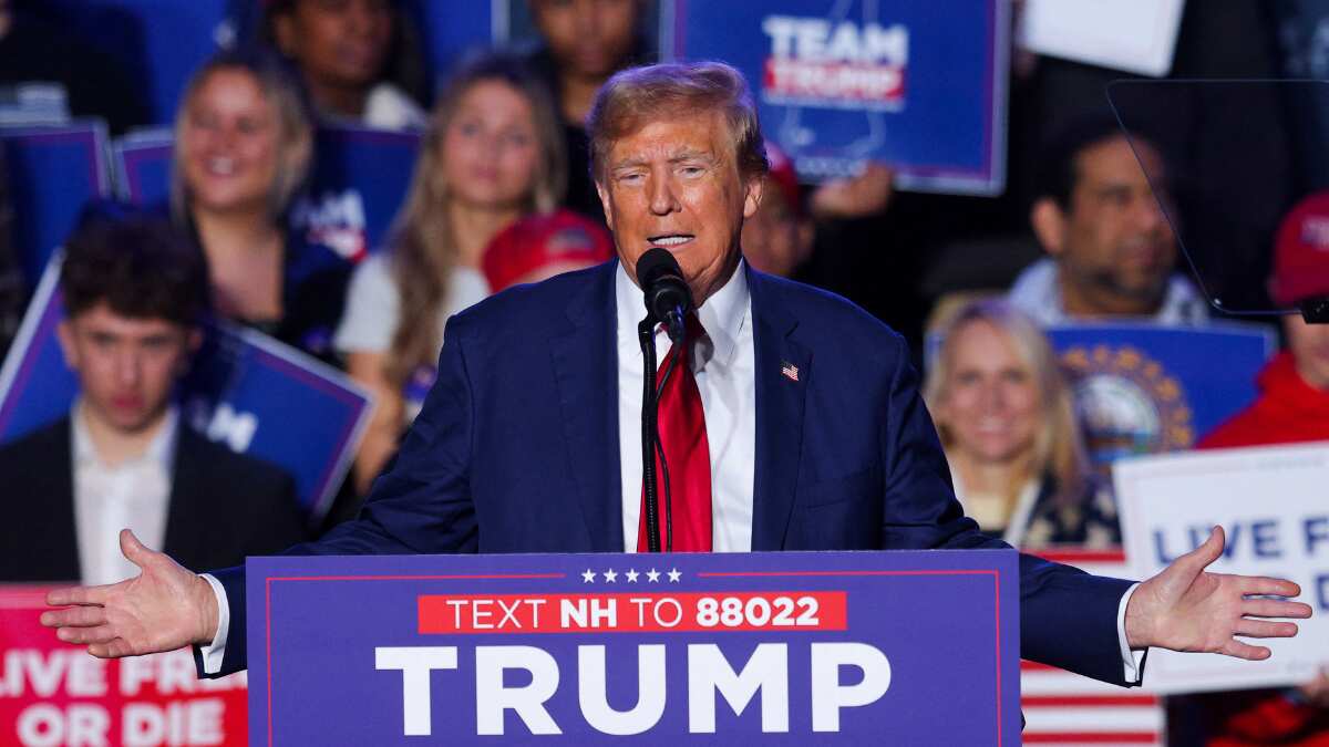 Biden slams Trump for 'fascist-like rhetoric' against migrants and 'praising dictators' Biden slams Trump for 'fascist-like rhetoric' against migrants and 'praising dictators'
