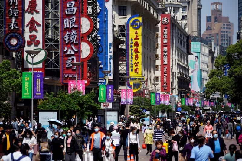 Chinese retailers' shift to lower prices raises concerns of deepening deflation Chinese retailers' shift to lower prices raises concerns of deepening deflation