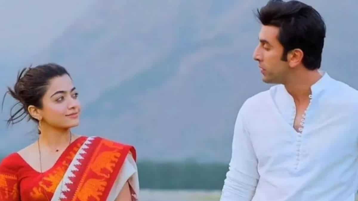 Sandeep Reddy Vanga defends Ranbir Kapoor's ‘big pelvis’ line in Animal: It was a compliment Sandeep Reddy Vanga defends Ranbir Kapoor's ‘big pelvis’ line in Animal: It was a compliment