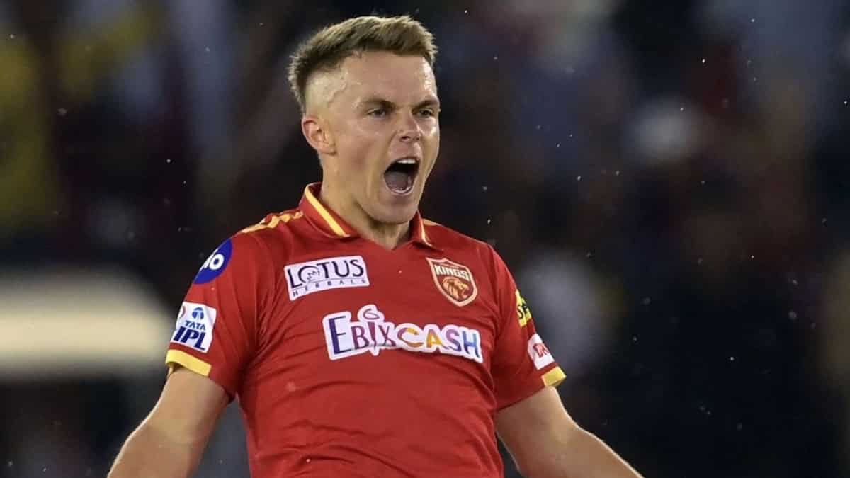IPL 2024: RCB legend AB de Villiers takes dig at Sam Curran, rates PBKS all-rounder as 'overpaid' IPL 2024: RCB legend AB de Villiers takes dig at Sam Curran, rates PBKS all-rounder as 'overpaid'