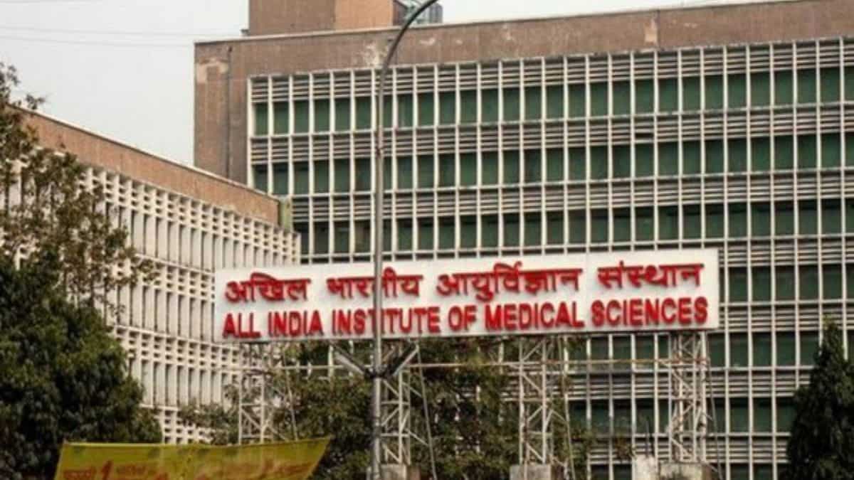 India: AIIMS doctors advise people to remain vigilant amid surge in Covid JN.1 cases India: AIIMS doctors advise people to remain vigilant amid surge in Covid JN.1 cases