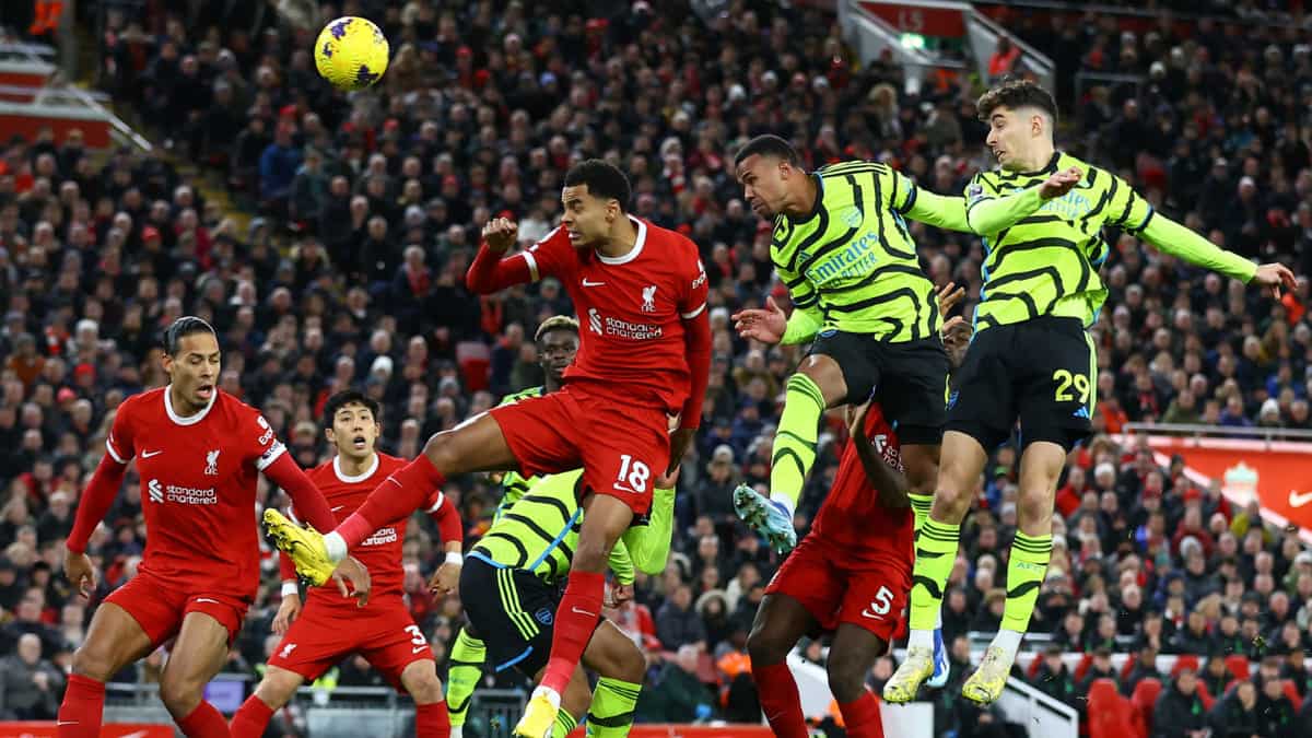 Premier League: Arsenal play draw with Liverpool at Anfield, remain on top of table at Christmas