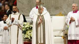 On Christmas eve, Pope Francis laments 'futile' war in Holy Land