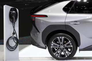 Japanese automakers inject $4.3 billion into Thailand's EV transition