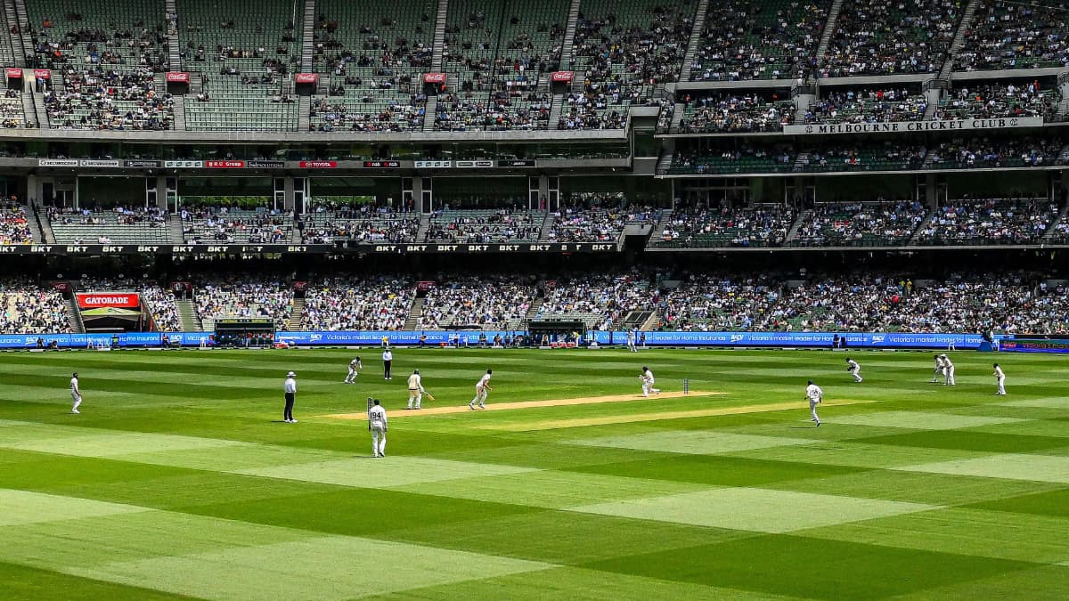 Australia finish marginally ahead of Pakistan on rain-hit Day One of Boxing Day Test