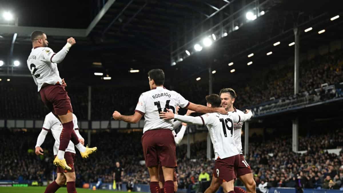 Manchester City return to PL title race with comeback win over Everton