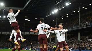 Manchester City return to PL title race with comeback win over Everton