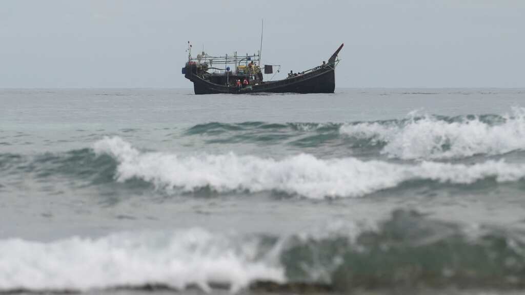 Indonesia Navy drives away boat carrying Rohingya refugees: Military