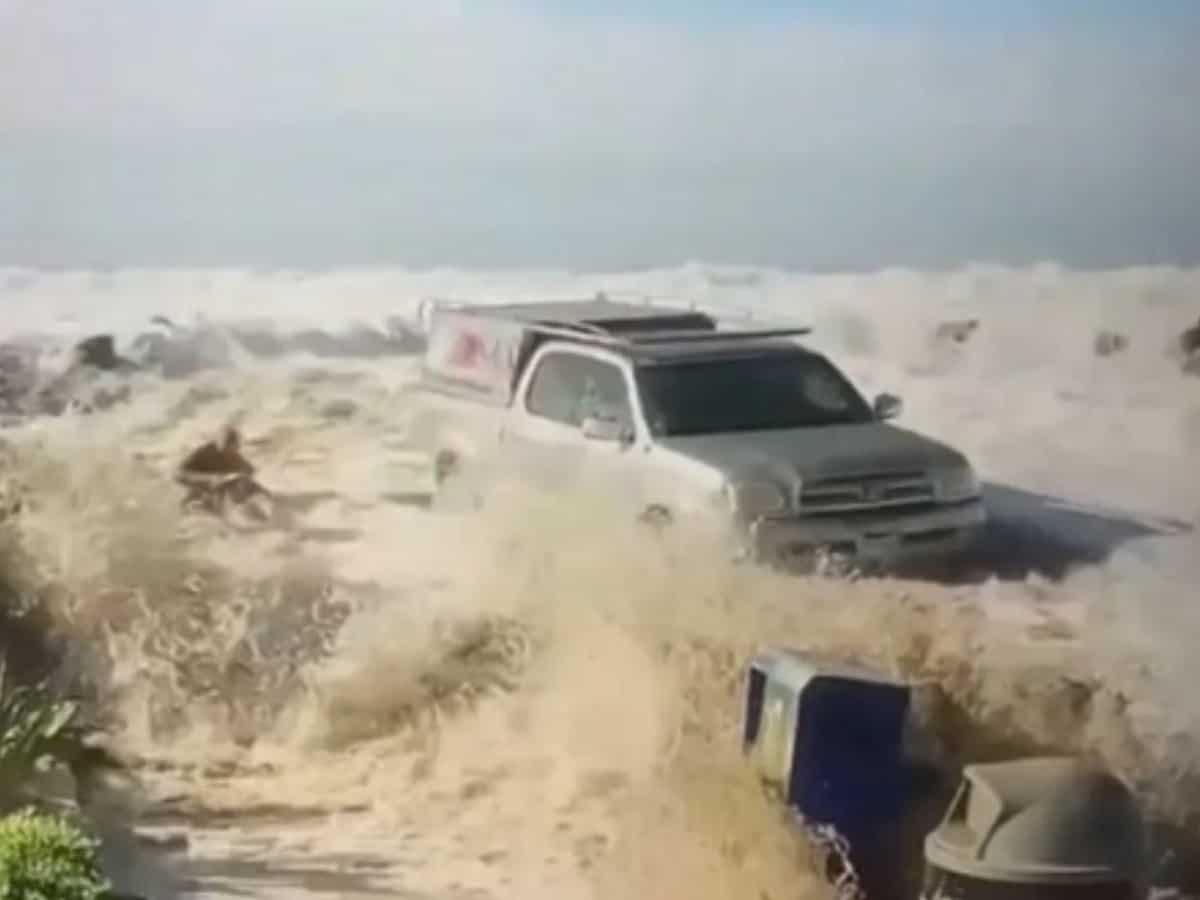 Wild wild wave! Beachgoers swept away by massive wave off California beach | Video