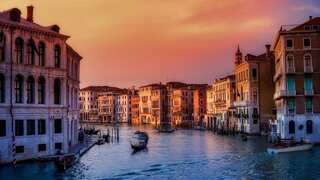 Venice to impose ban on loudspeakers and large tourist groups