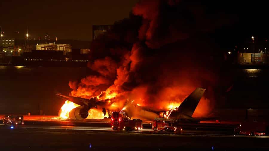 VIDEO: Horrifying moment when passenger plane turns into fireball upon landing in Japan VIDEO: Horrifying moment when passenger plane turns into fireball upon landing in Japan