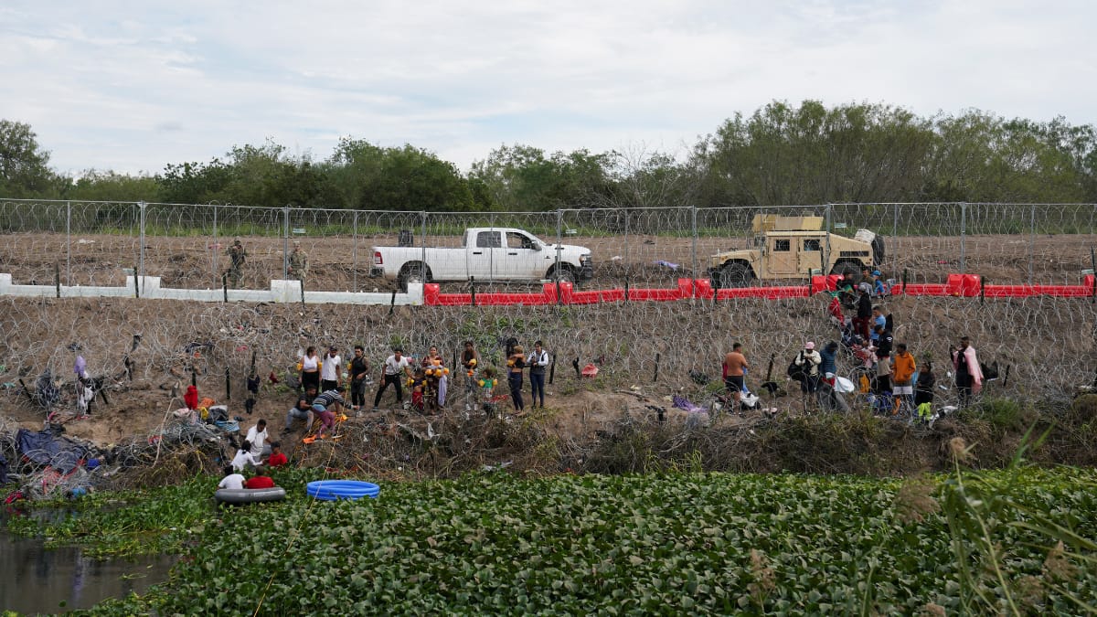 US to reopen border crossings as illegal immigration drops