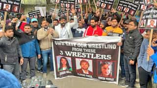 Wrestlers protest against Bajrang Punia, Sakshi Malik at Delhi’s Jantar Mantar