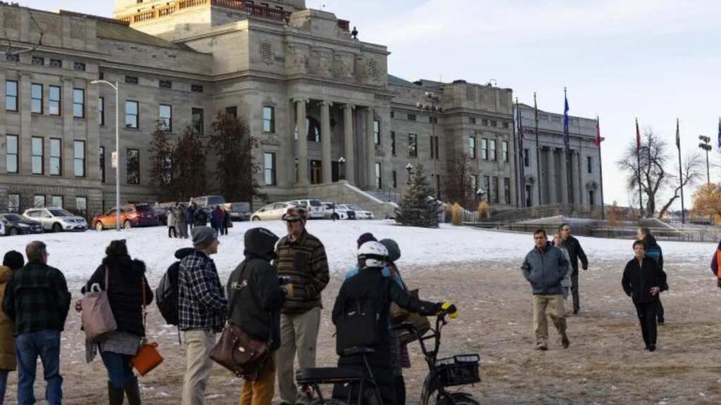 Several US state capitols shut down briefly after receiving hoax bomb threats