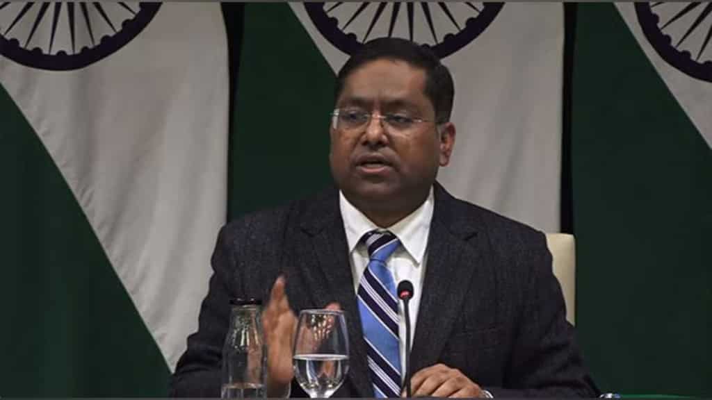 'Stay away from this conflict', says Indian foreign ministry as 4 citizens 'forced to fight' for Russia