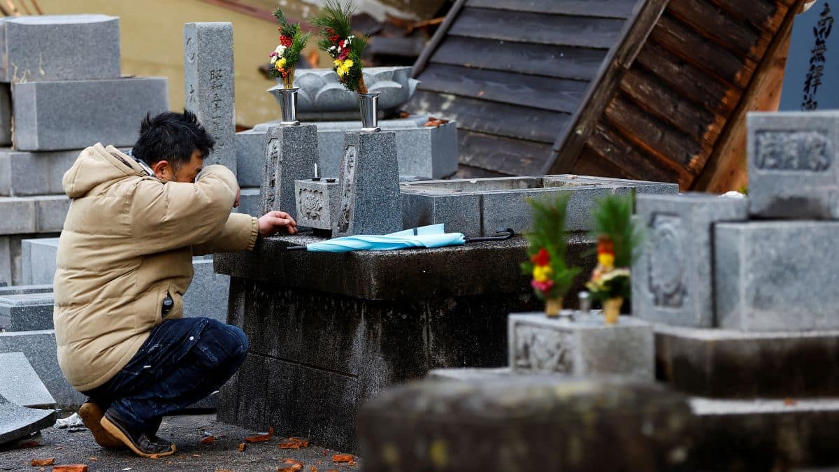 Japan earthquake: Hope fades for rescue of 222 missing people as death toll rises to 94