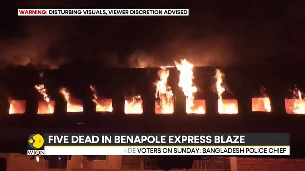 Nepal: Benapole express catches fire on it's way to Dhaka, 5 dead