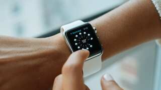 Apple watch alerts 911, saves New York cyclist after accident