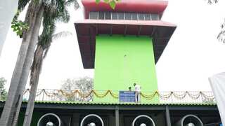 Delhi’s smog tower ‘loses breath’ as workers remain unpaid by Kejriwal govt