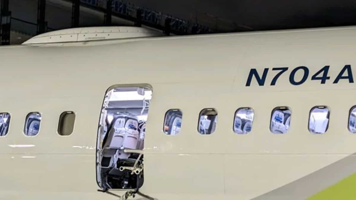 Schoolteacher finds door plug that blew off Alaska Airlines plane in mid-air drama in his backyard Schoolteacher finds door plug that blew off Alaska Airlines plane in mid-air drama in his backyard
