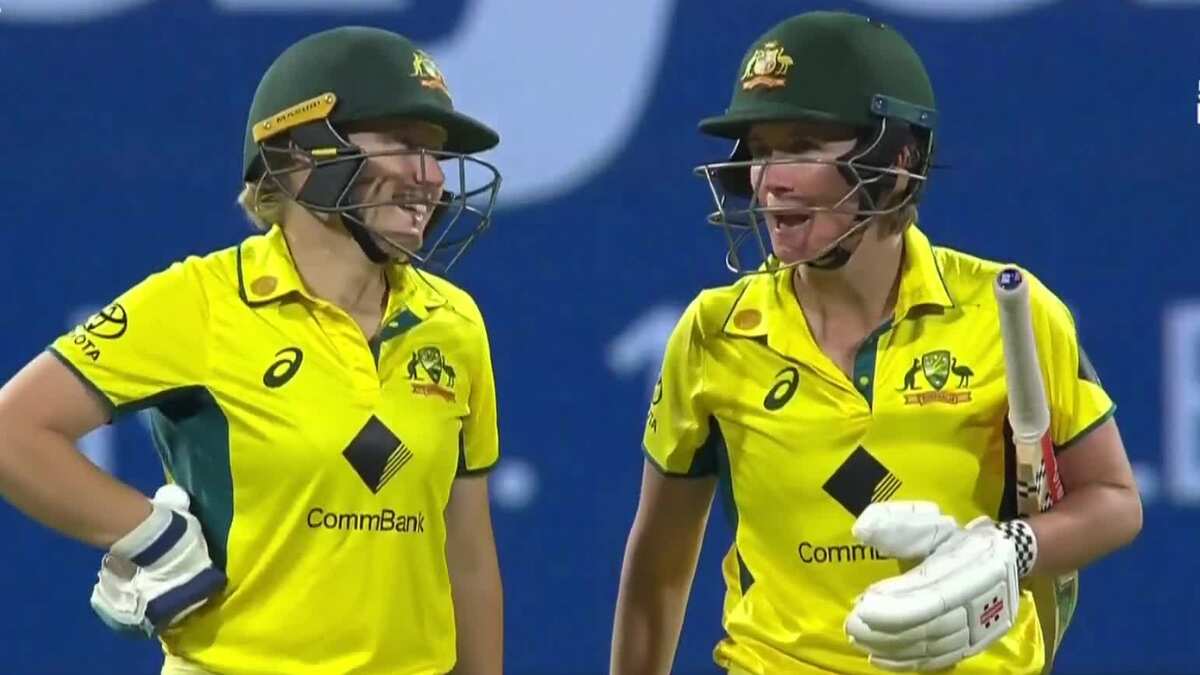 Alyssa Healy, Beth Mooney score fifties as Australia beat India in 3rd T20I to win series Alyssa Healy, Beth Mooney score fifties as Australia beat India in 3rd T20I to win series