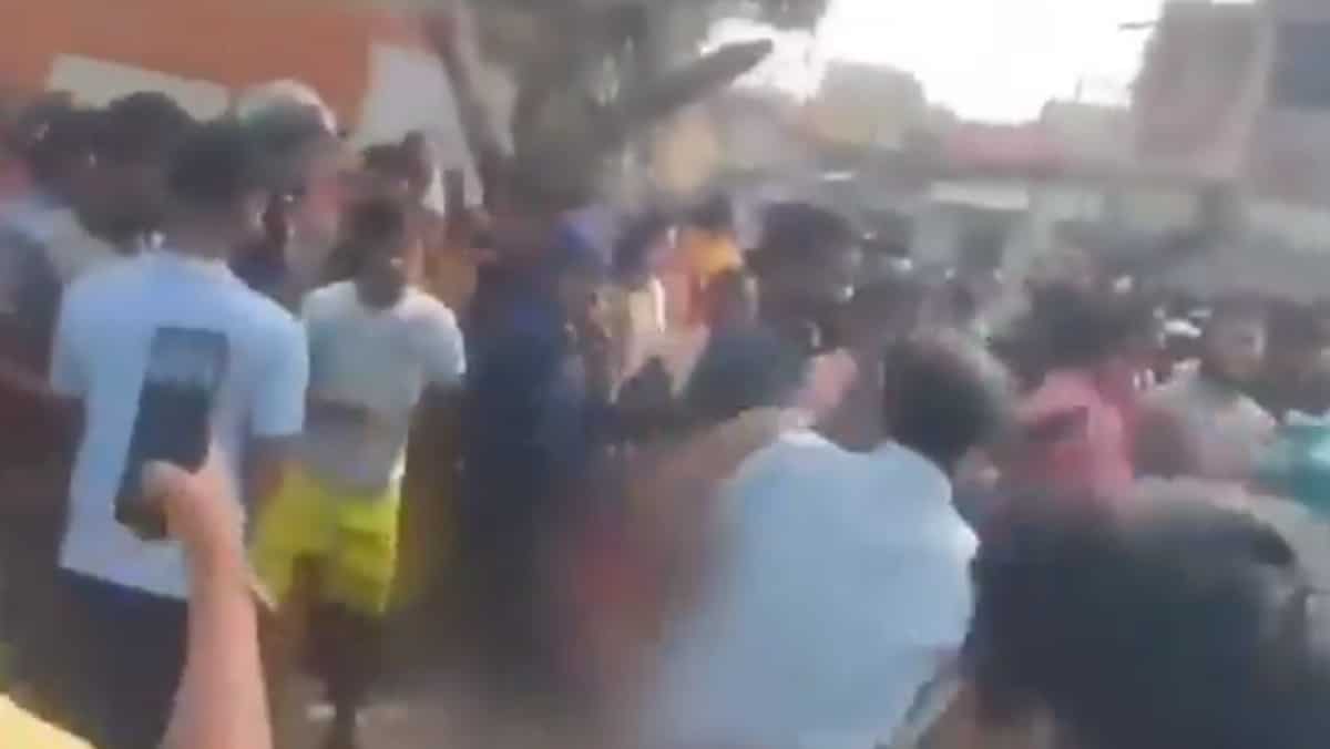 VIRAL VIDEO | Politics erupt after sadhus beaten up by mob in West Bengal's Purulia VIRAL VIDEO | Politics erupt after sadhus beaten up by mob in West Bengal's Purulia